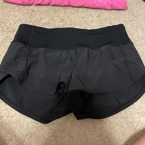 lululemon speed up shorts 2.5”